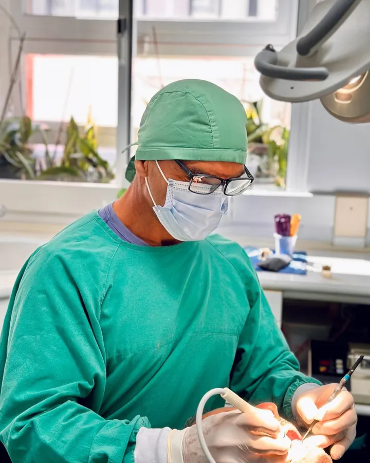 Dr. Carlos
